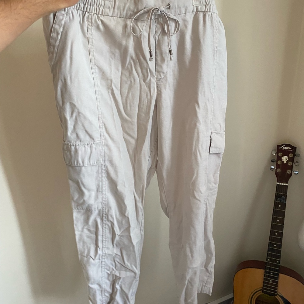 Old Navy Light Khaki Cargo Pants